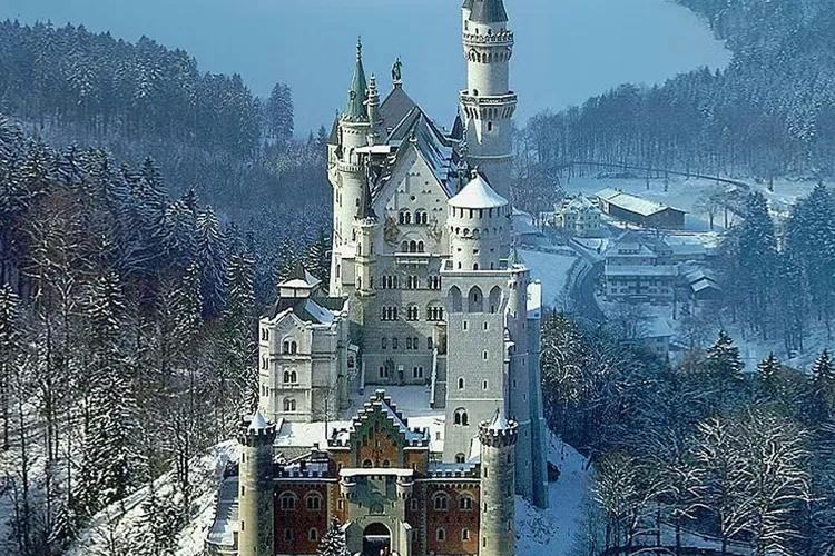 Pesona Bersejarah Kastil Neuschwanstein Jerman